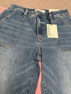 Zenana Outfitters Women's Light Blue High-Rise Wide Cropped Jeans